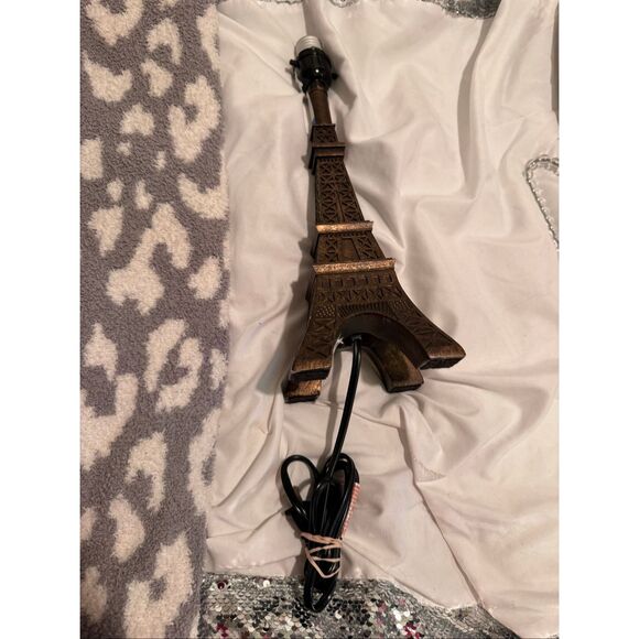 Meyda Tiffany 116577 Taos 4" Tall Lamp Shade lot of 2x + Eiffel Tower brass lamp - Picture 4 of 16